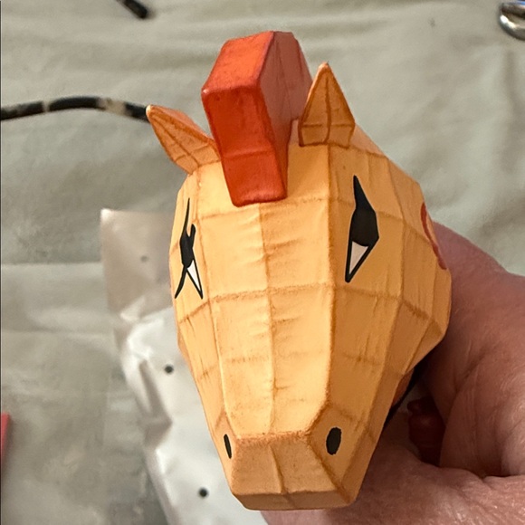 The Golden Gallop Year of the horse Anniversary Hirono figure& stamp. - Picture 12 of 13